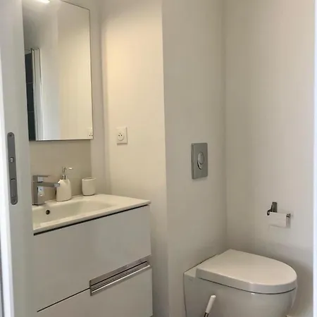 A 2mn De La Du Ruppione *