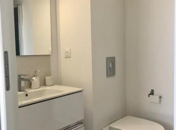 A 2mn De La Du Ruppione *